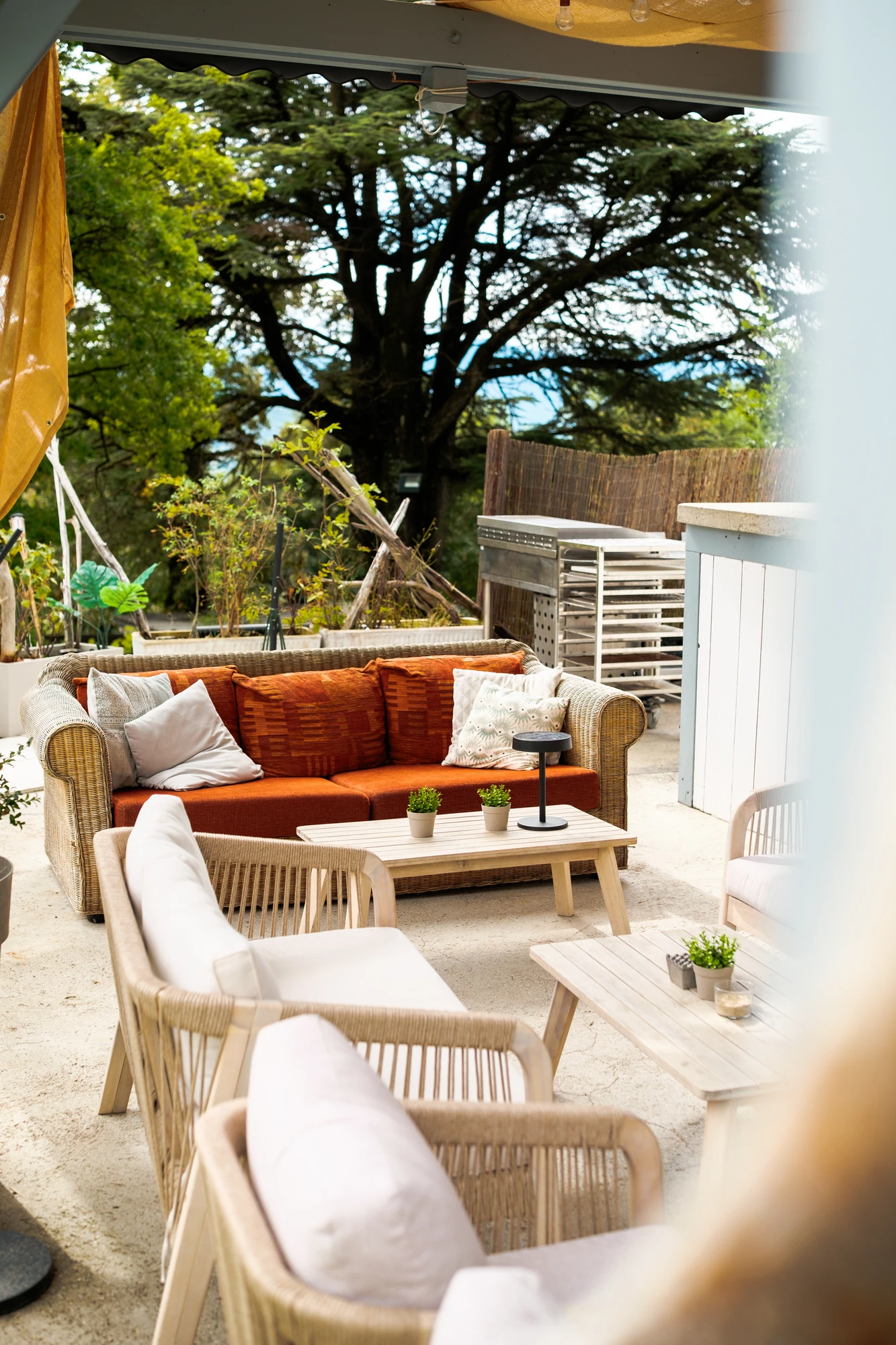 espace paillotte exterieur