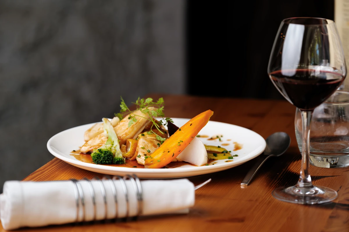 filet de dinde avec des légumes