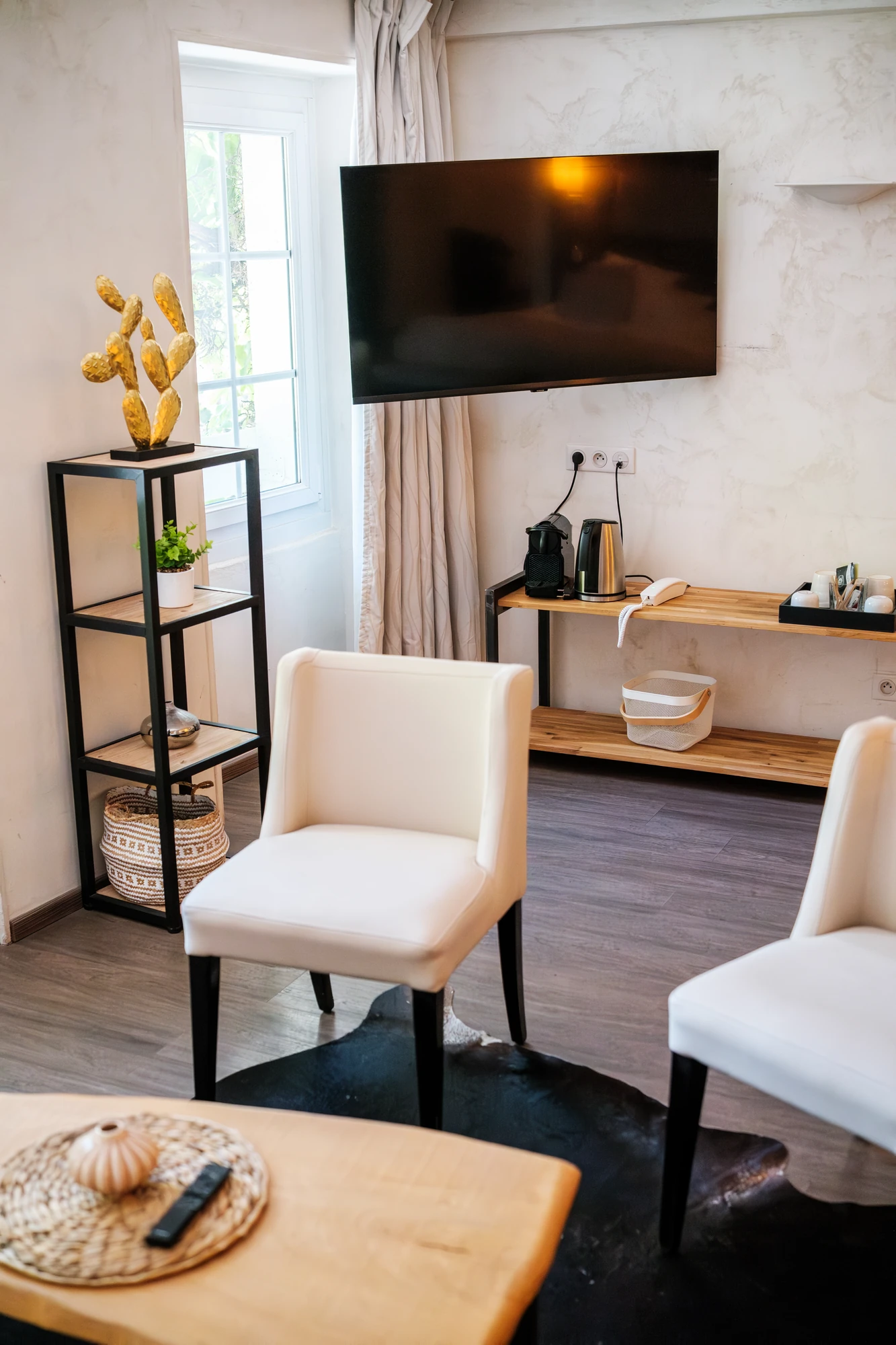 partie salon de la suite